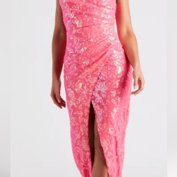 beautiful sequined Dress - Picture 4 of 9